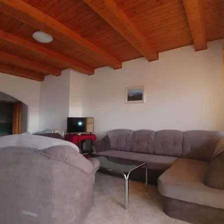 Vitorlas Villa, Emelet Apartment