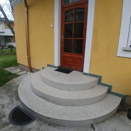 Vitorlas Villa, Emelet