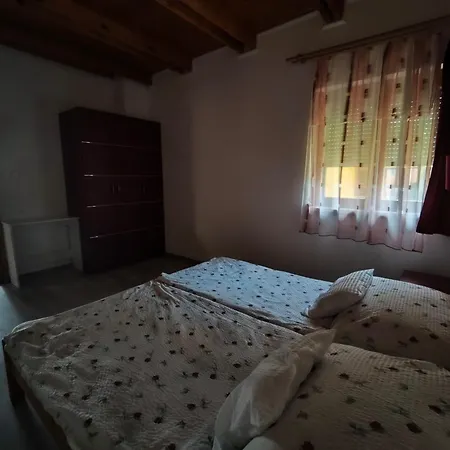 Vitorlas Villa, Emelet Apartament