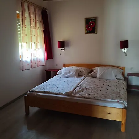 Vitorlas Villa, Emelet *