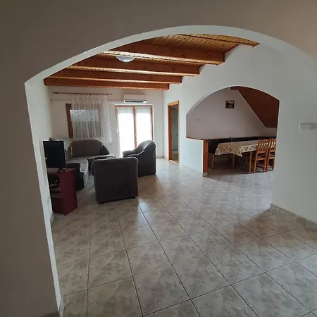 Vitorlas Villa, Emelet Apartament *