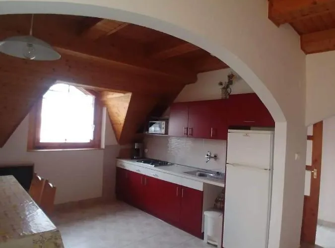 Vitorlas Villa, Emelet Lejlighed *
